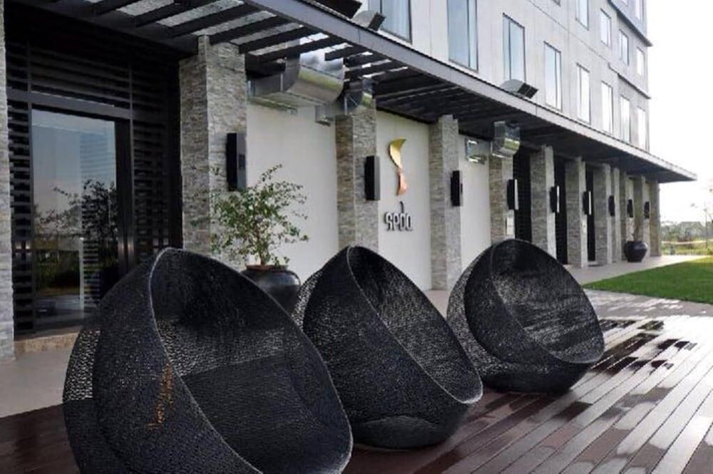 Seda Nuvali Hotel Santa Rosa  Exterior photo